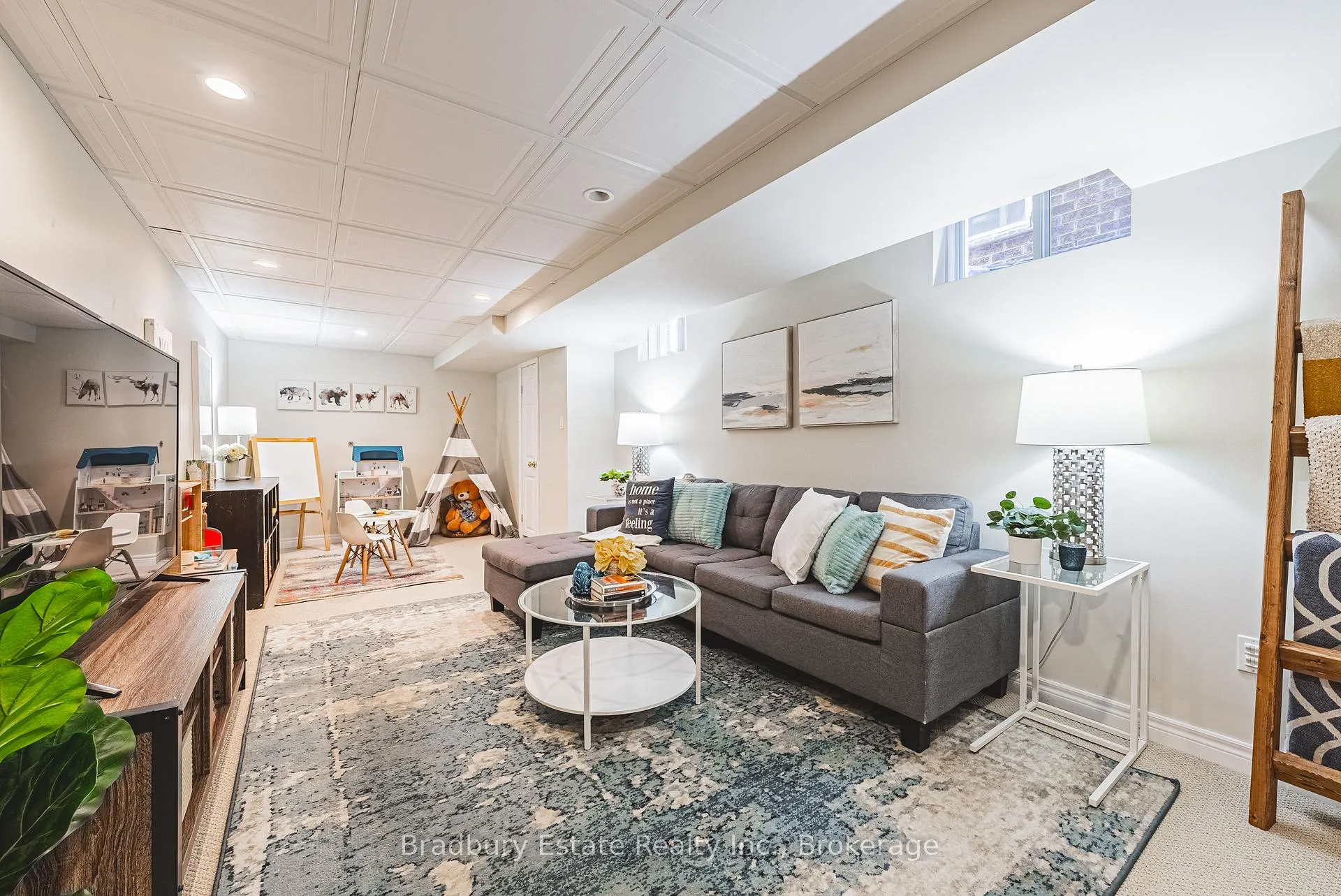 Photo 25 of 2292 Seton Crescent, Burlington, Orchard — HOMEH