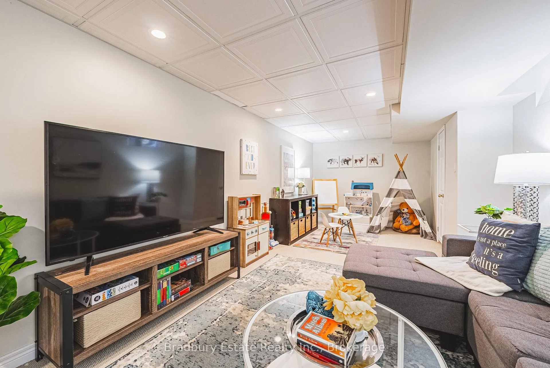 Photo 26 of 2292 Seton Crescent, Burlington, Orchard — HOMEH