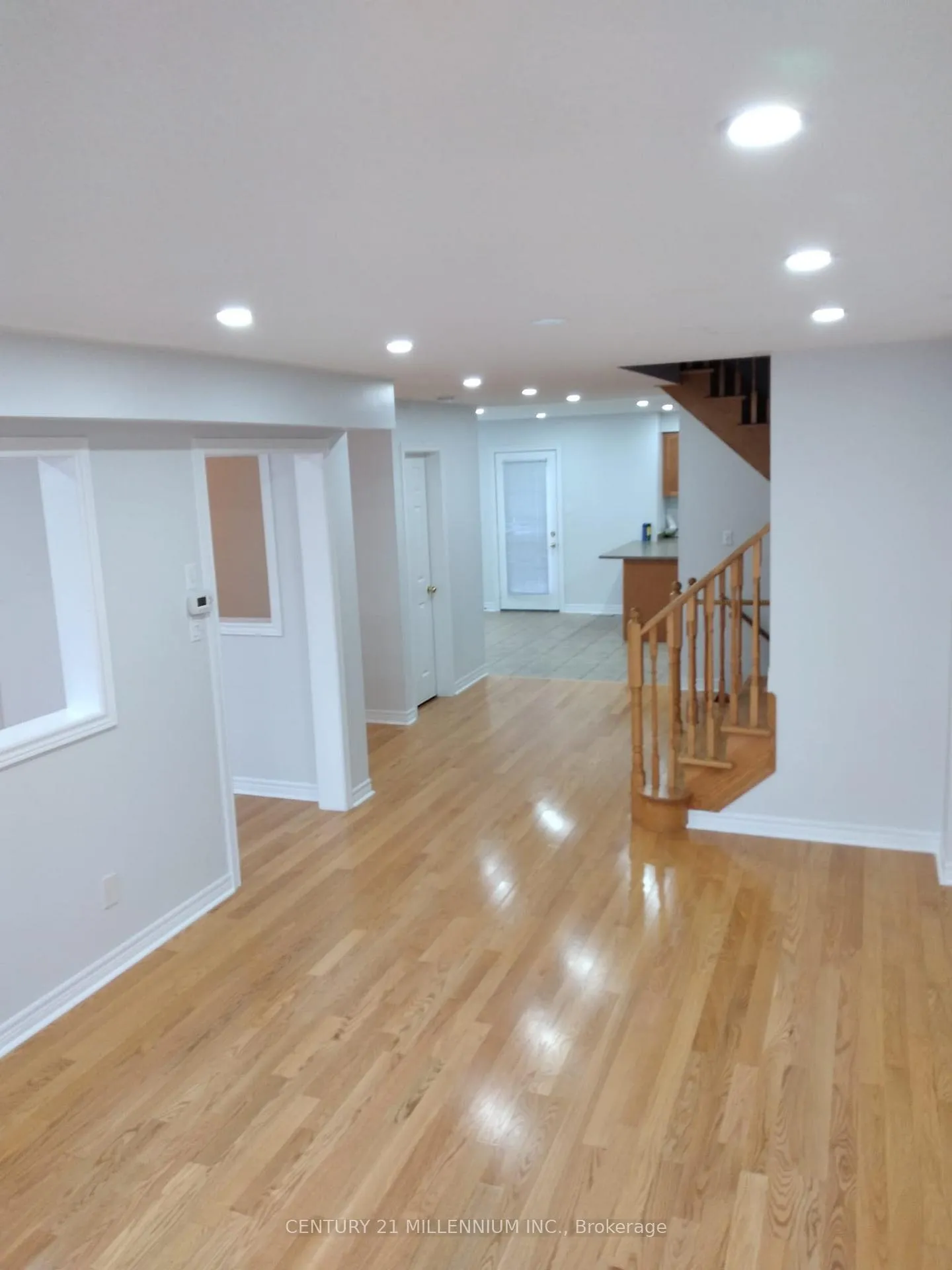 Photo 4 of Unit Bsmt, 23 Pefferlaw Circle, Brampton, Bram West — HOMEH