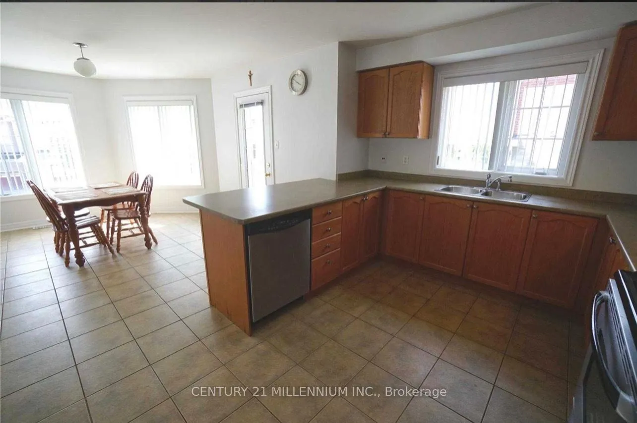 Photo 7 of Unit Bsmt, 23 Pefferlaw Circle, Brampton, Bram West — HOMEH