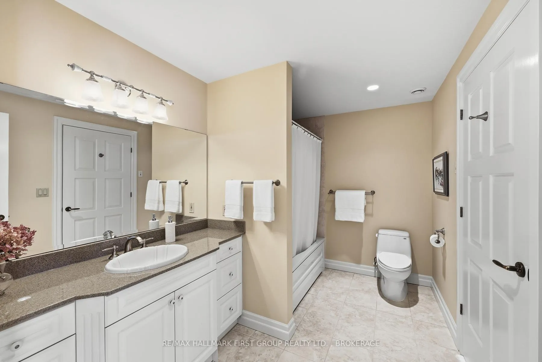 Photo 36 of 1201 Spinnaker Place, Kingston, City North of 401 — HOMEH