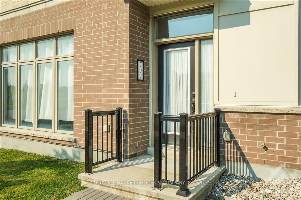 Photo 2 of 797 Mikinak Road, Ottawa, CFB Rockcliffe and Area — HOMEH