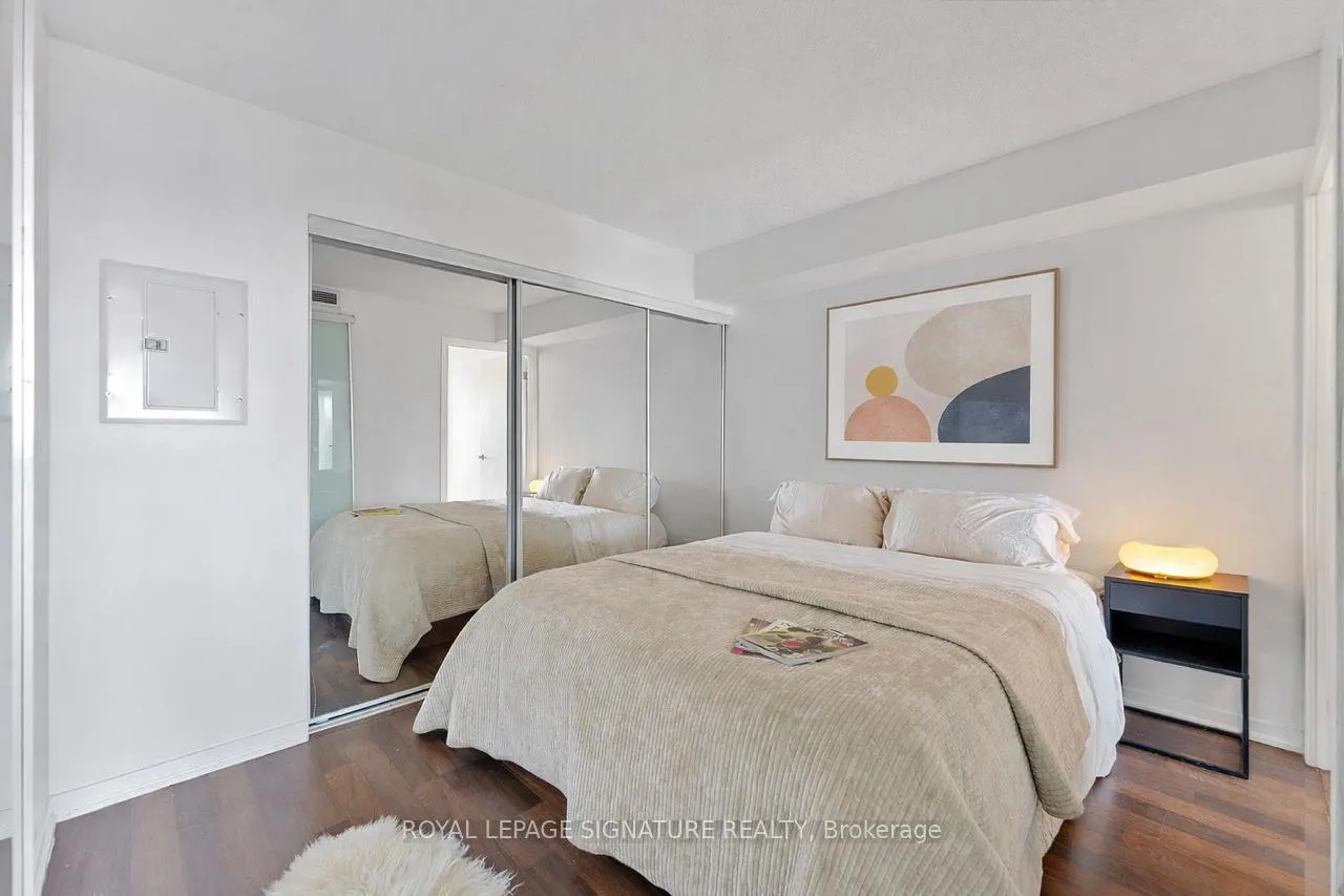 Photo 4 of Unit 1013, 38 Joe Shuster Way, Toronto, South Parkdale — HOMEH