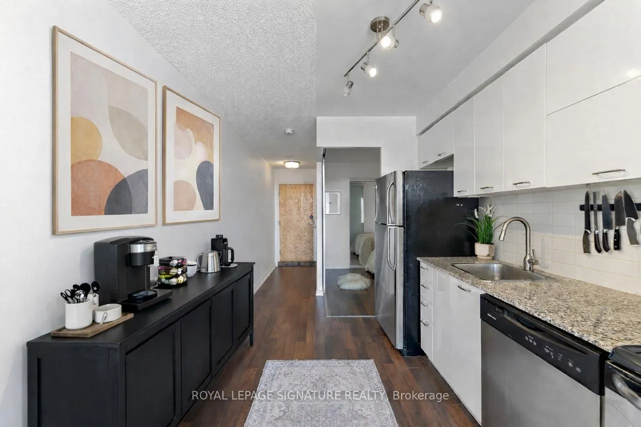 Photo 8 of Unit 1013, 38 Joe Shuster Way, Toronto, South Parkdale — HOMEH