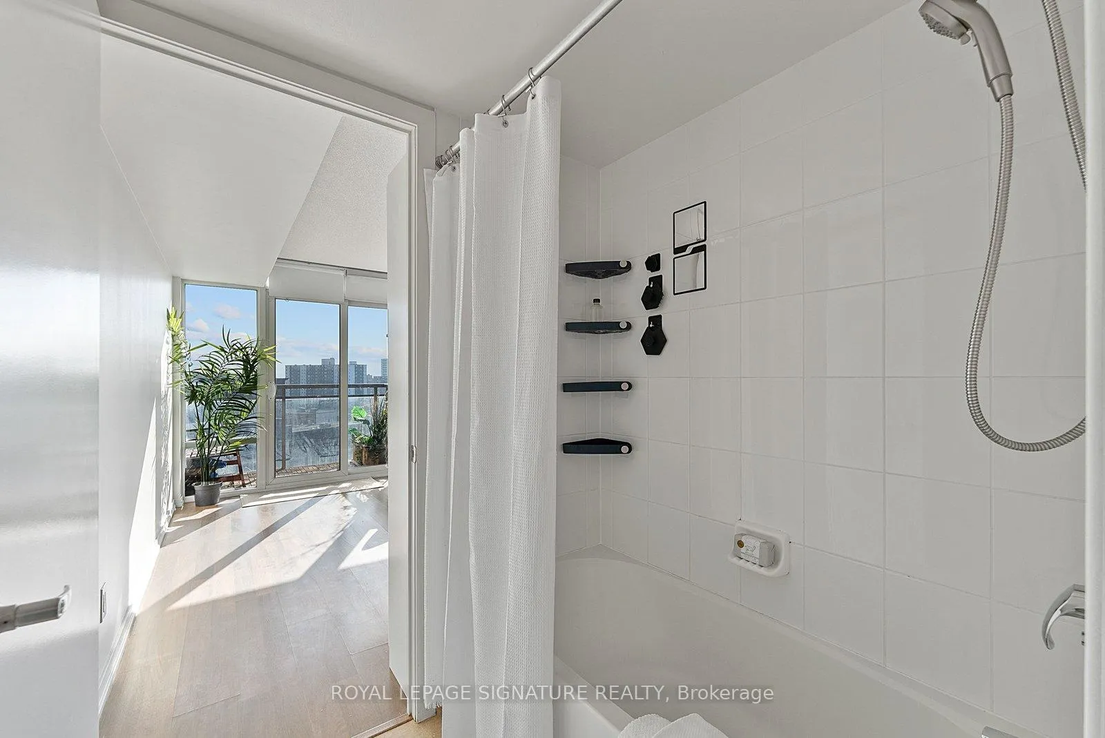 Photo 19 of Unit 1013, 38 Joe Shuster Way, Toronto, South Parkdale — HOMEH