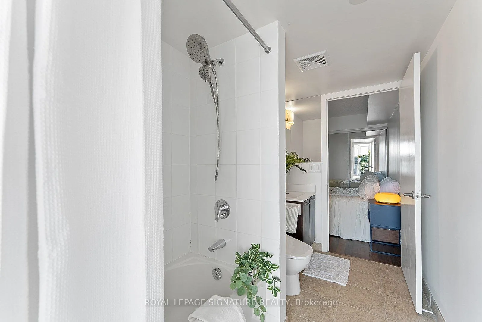Photo 20 of Unit 1013, 38 Joe Shuster Way, Toronto, South Parkdale — HOMEH