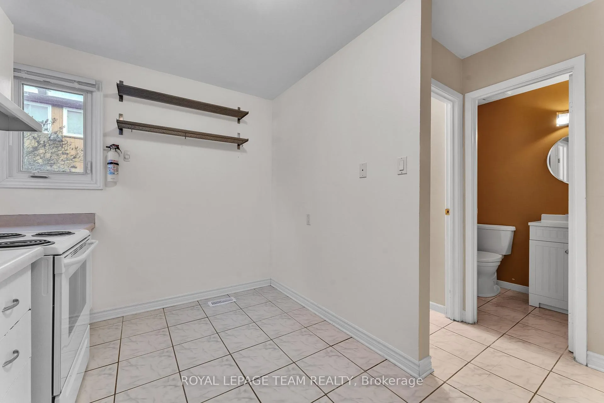 Photo 12 of Unit 61, 3344 Uplands Drive, Ottawa, Hunt Club — HOMEH