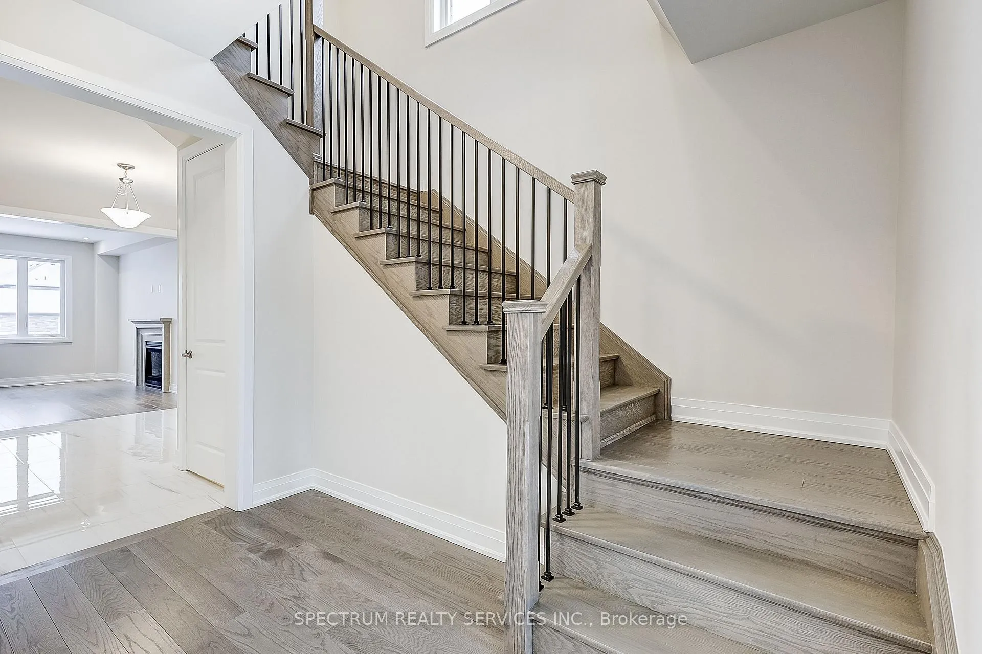 Photo 10 of 35 John Rolph Street, Markham, Cornell — HOMEH