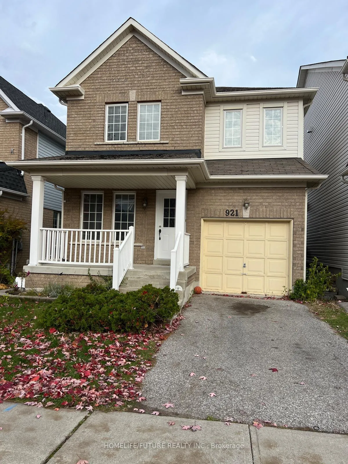 Photo 1 of 921 Taggart Crescent, Oshawa, Pinecrest — HOMEH