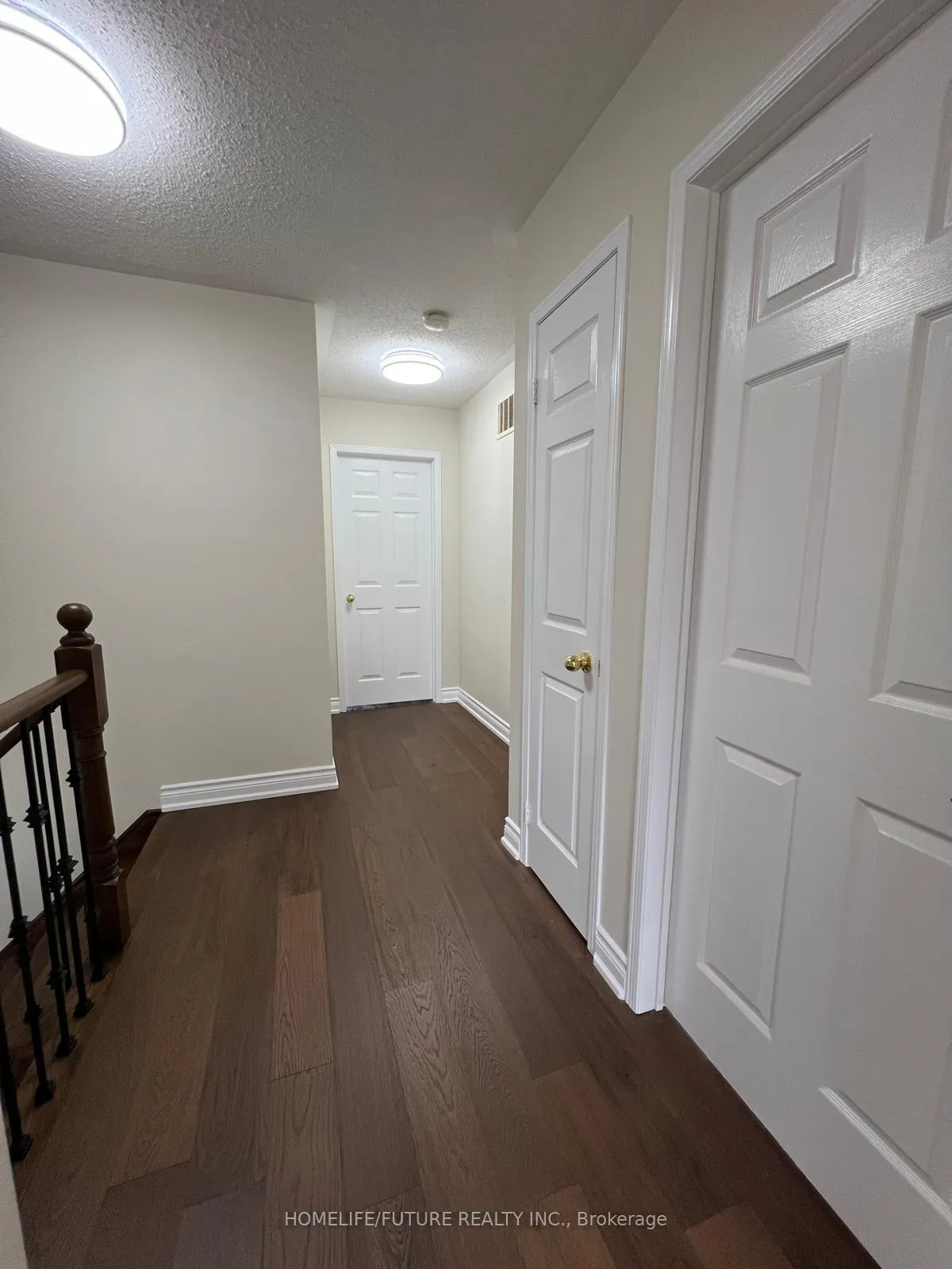 Photo 13 of 921 Taggart Crescent, Oshawa, Pinecrest — HOMEH