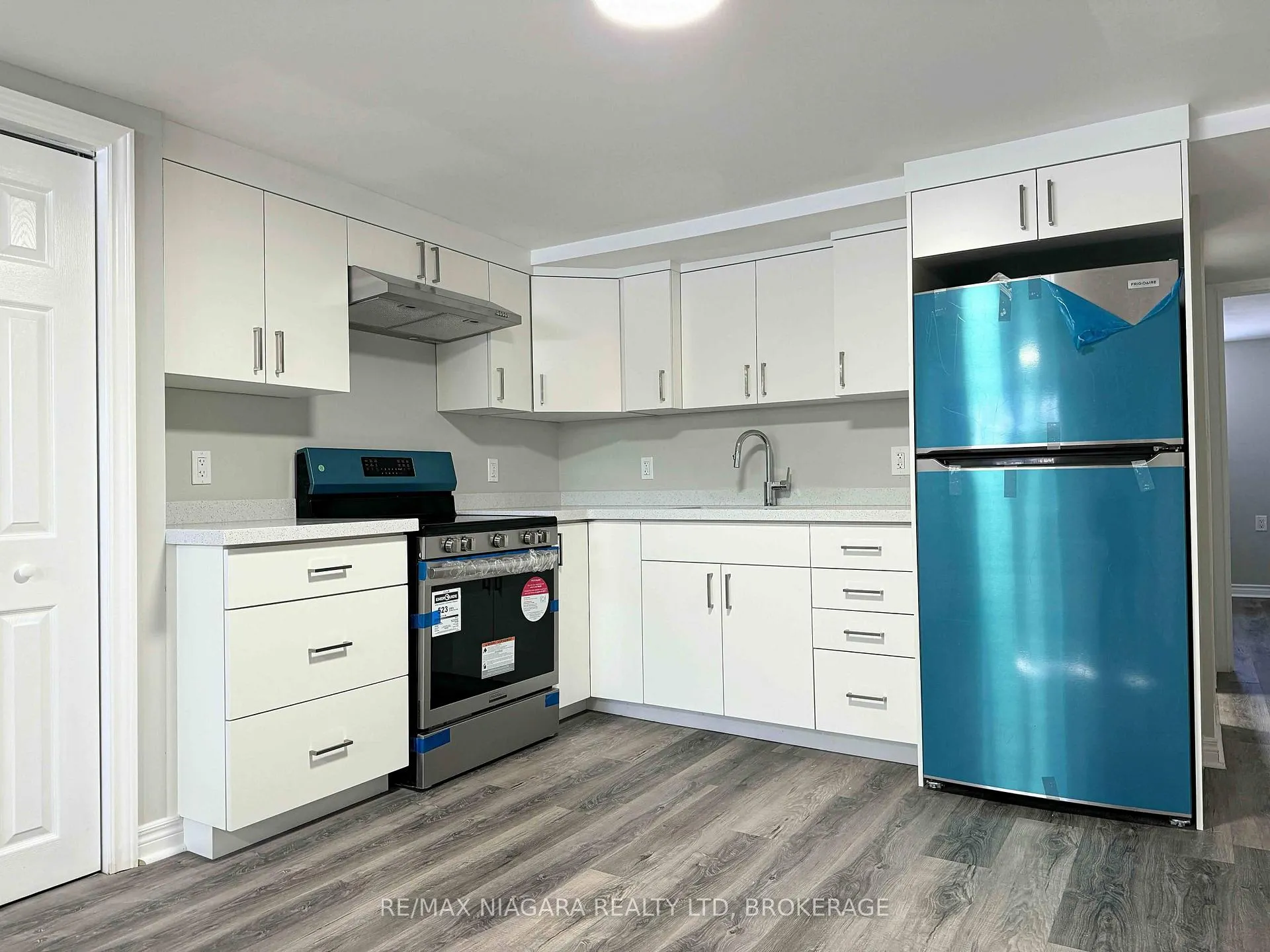 Photo 1 of 7 East Hampton Road, St. Catharines, Glendale/Glenridge — HOMEH