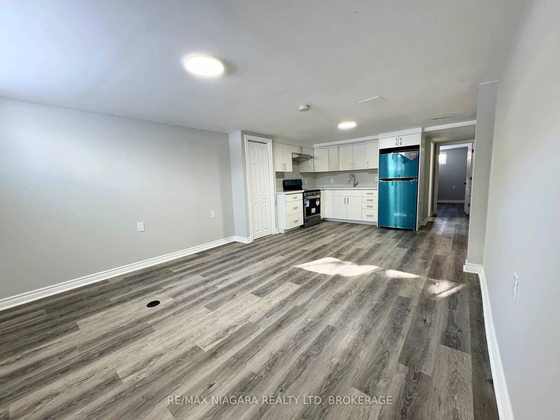 Photo 2 of 7 East Hampton Road, St. Catharines, Glendale/Glenridge — HOMEH