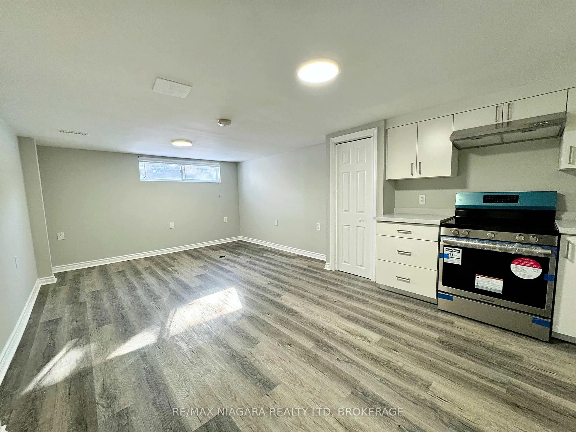 Photo 5 of 7 East Hampton Road, St. Catharines, Glendale/Glenridge — HOMEH
