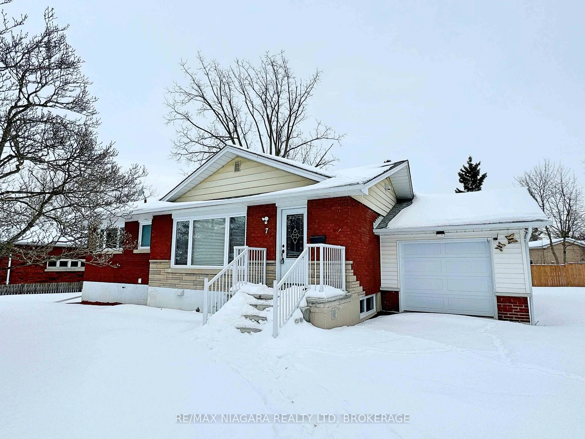 Photo 13 of 7 East Hampton Road, St. Catharines, Glendale/Glenridge — HOMEH