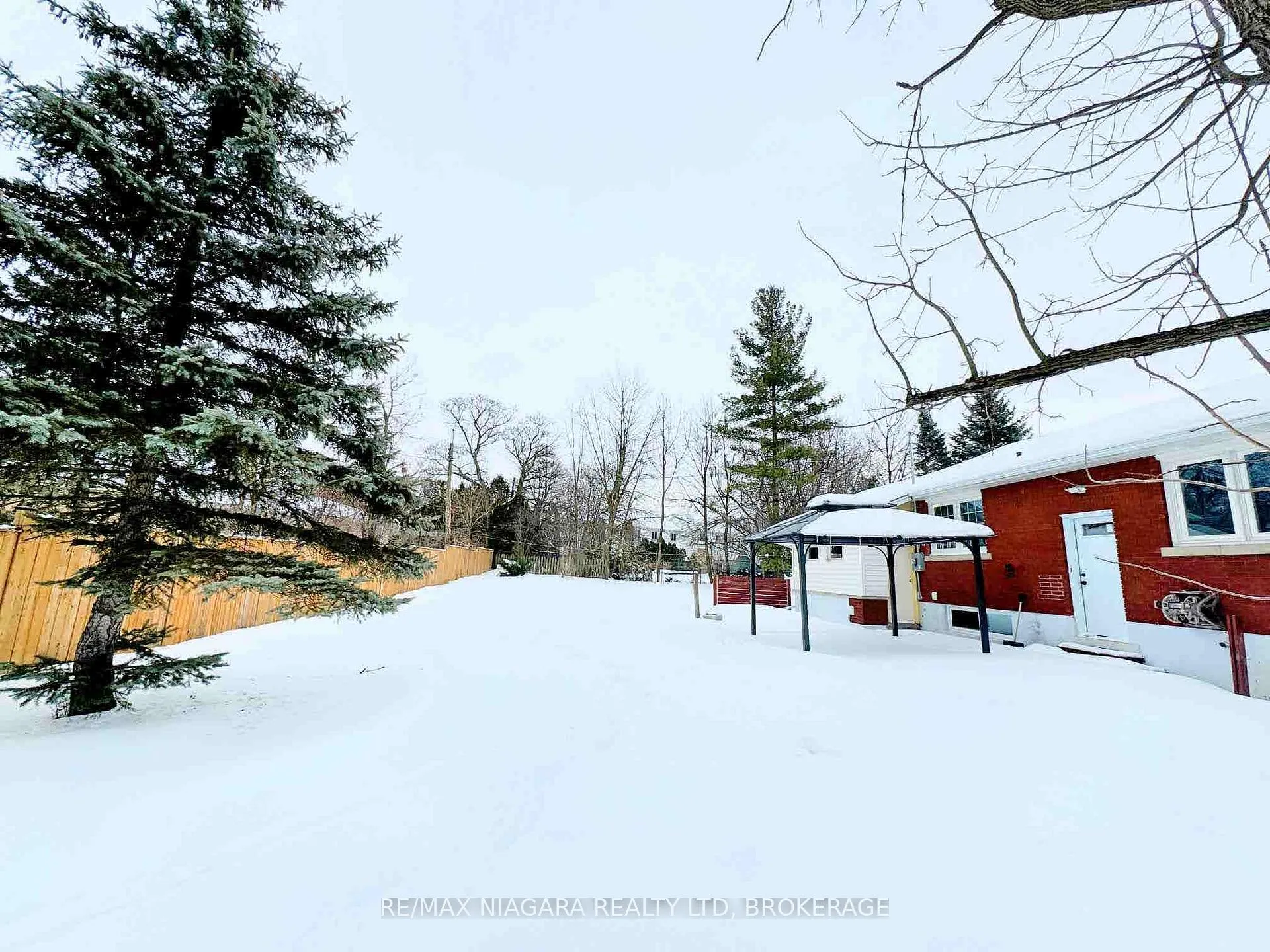 Photo 16 of 7 East Hampton Road, St. Catharines, Glendale/Glenridge — HOMEH
