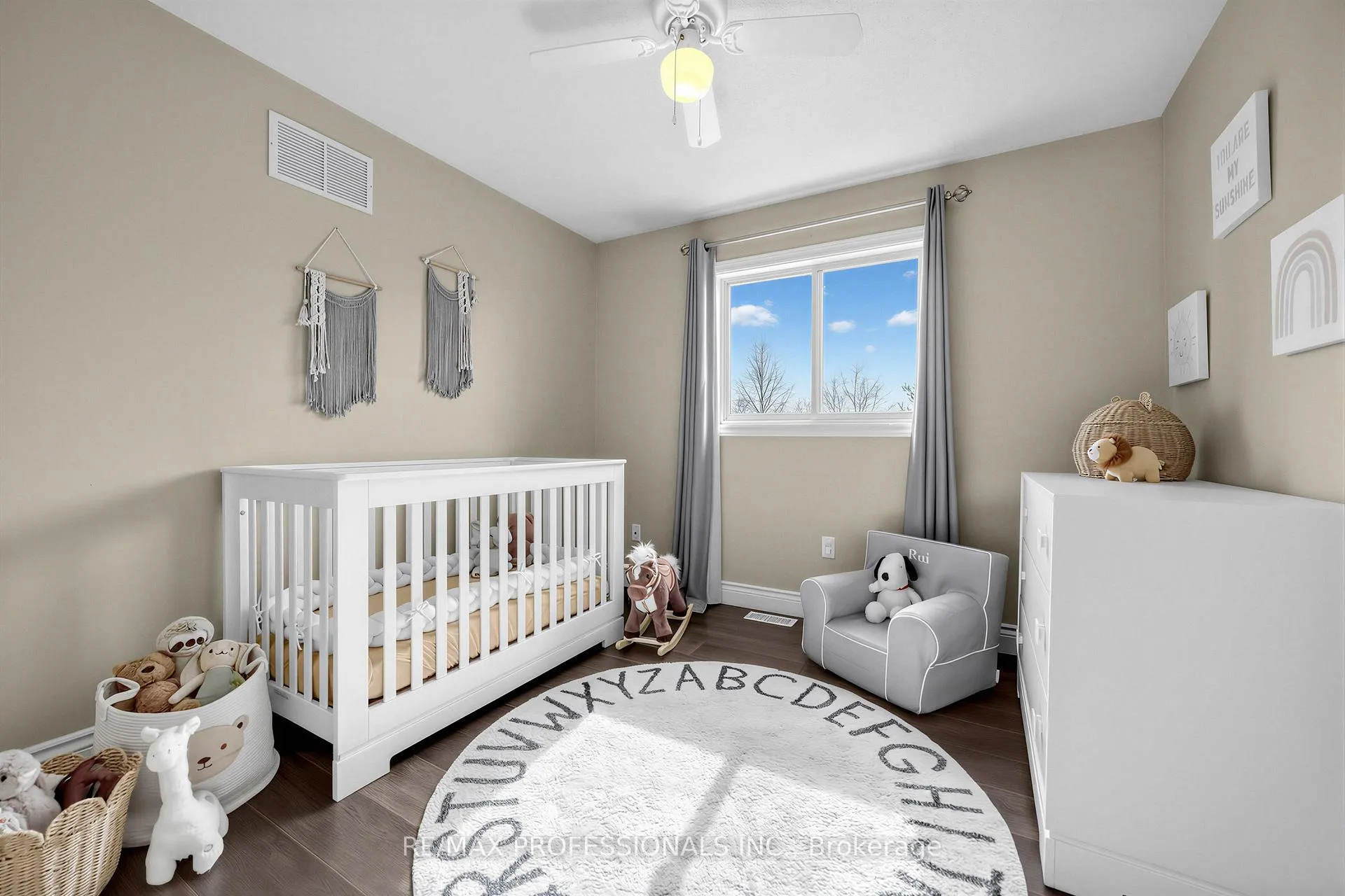 Photo 20 of 18 Brambirch Crescent, Brampton, Northwest Sandalwood Parkway — HOMEH