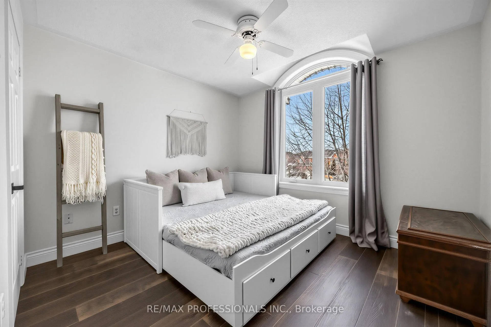 Photo 21 of 18 Brambirch Crescent, Brampton, Northwest Sandalwood Parkway — HOMEH