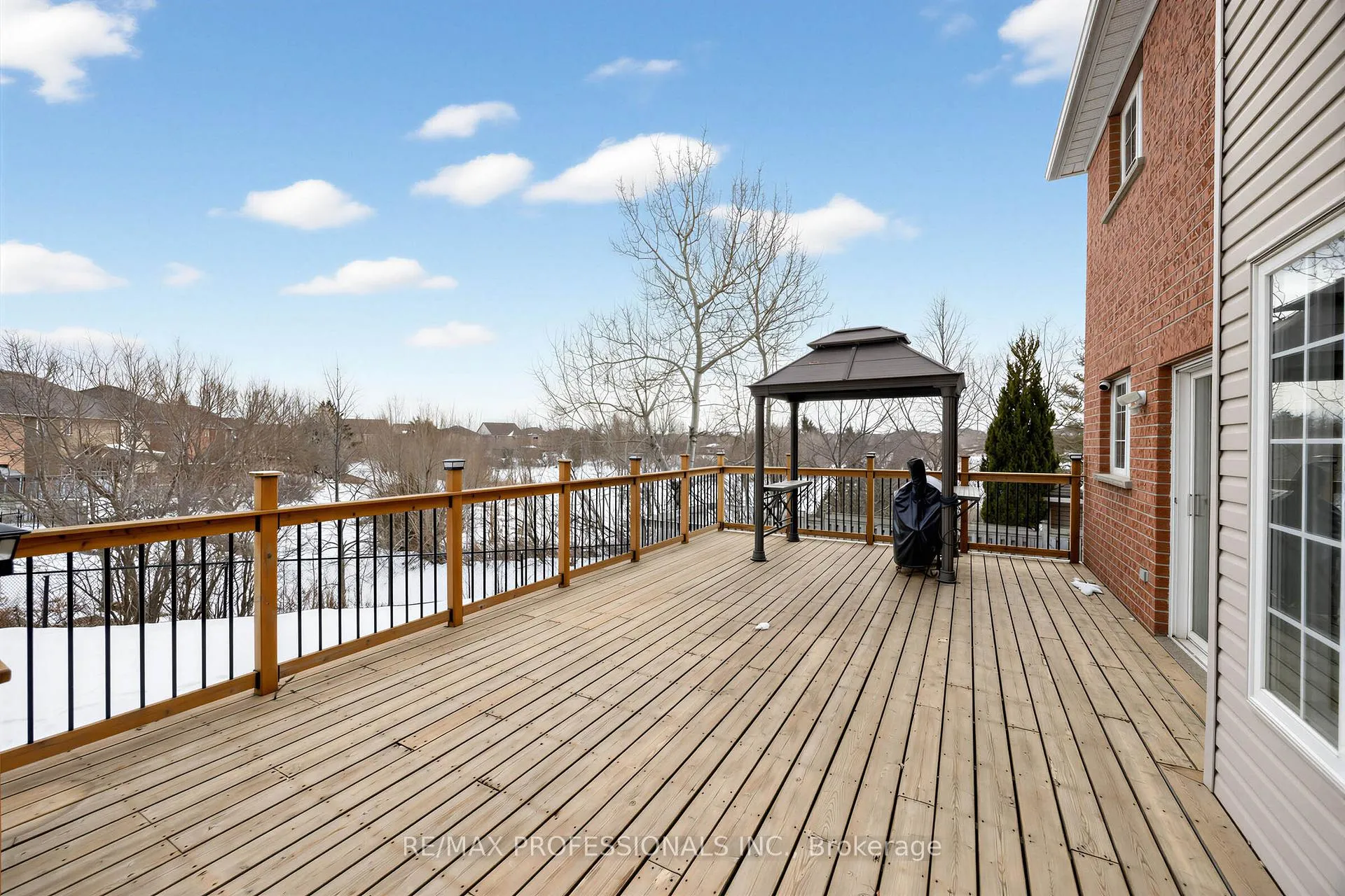 Photo 25 of 18 Brambirch Crescent, Brampton, Northwest Sandalwood Parkway — HOMEH
