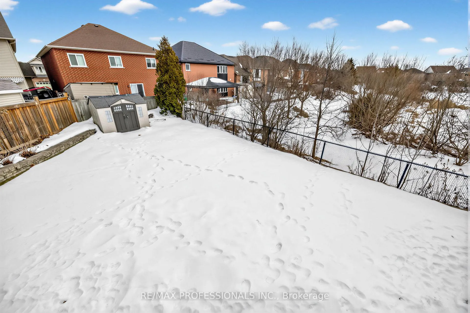 Photo 26 of 18 Brambirch Crescent, Brampton, Northwest Sandalwood Parkway — HOMEH
