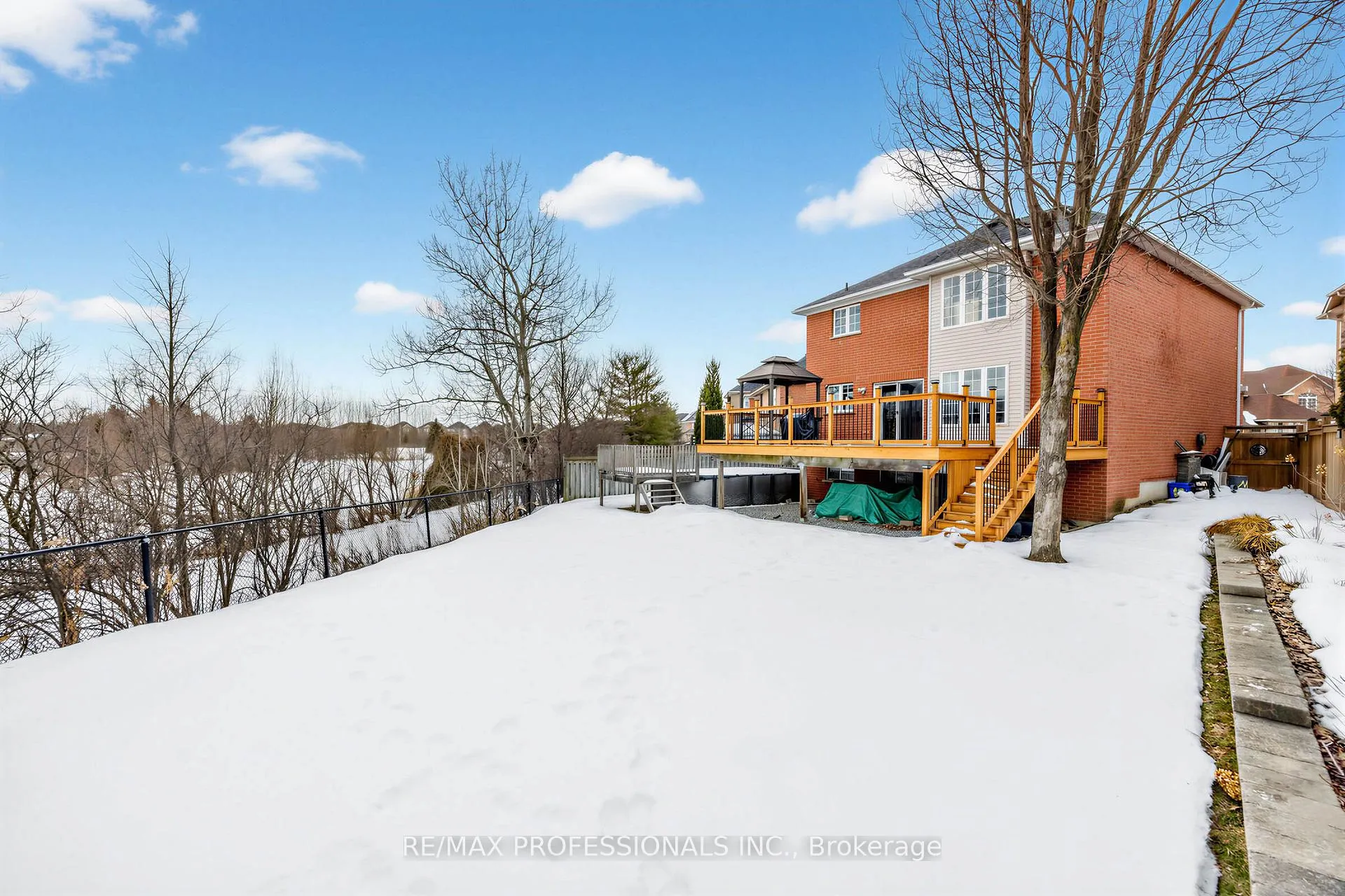 Photo 27 of 18 Brambirch Crescent, Brampton, Northwest Sandalwood Parkway — HOMEH