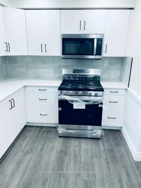 Photo 8 of Unit Upper, 497 Upper Kenilworth Avenue, Hamilton, Huntington — HOMEH