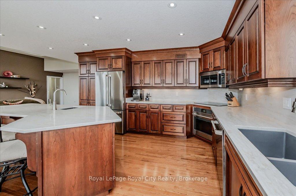 Photo 10 of 166 River Run Road, Mapleton, Rural Mapleton — HOMEH