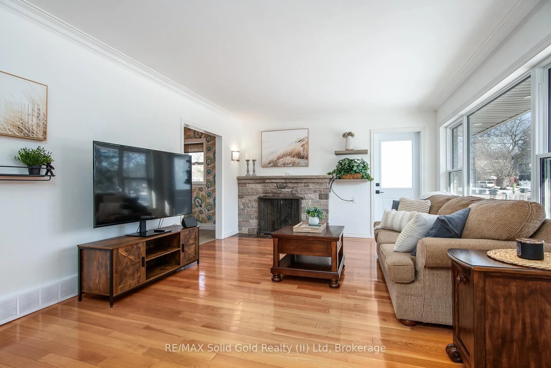 Photo 2 of 250 Royal Street, Waterloo — HOMEH
