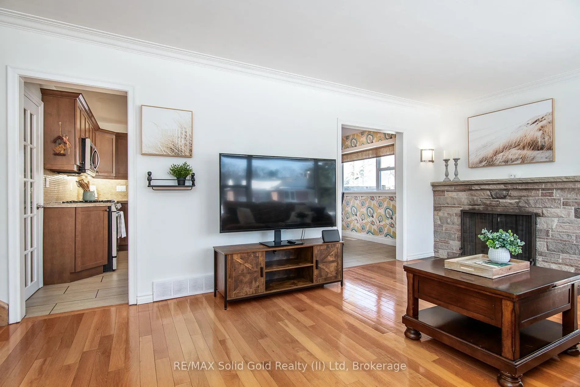 Photo 3 of 250 Royal Street, Waterloo — HOMEH