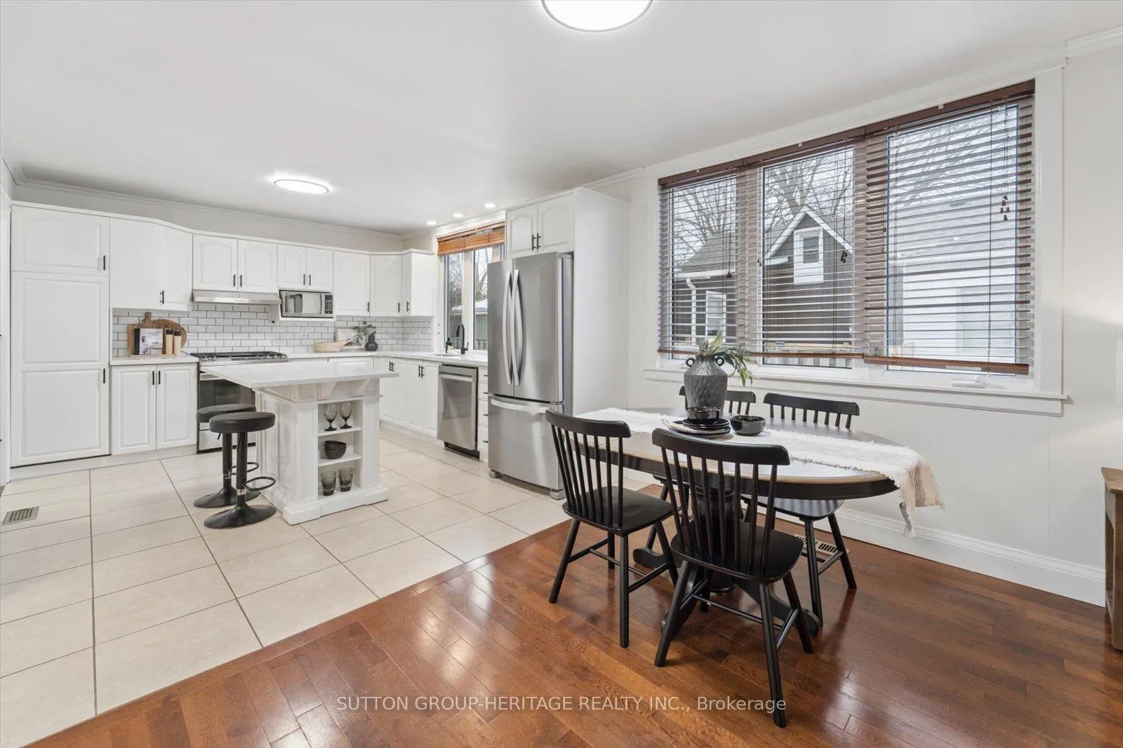 Photo 5 of 44 Queen Street, Clarington, Bowmanville — HOMEH