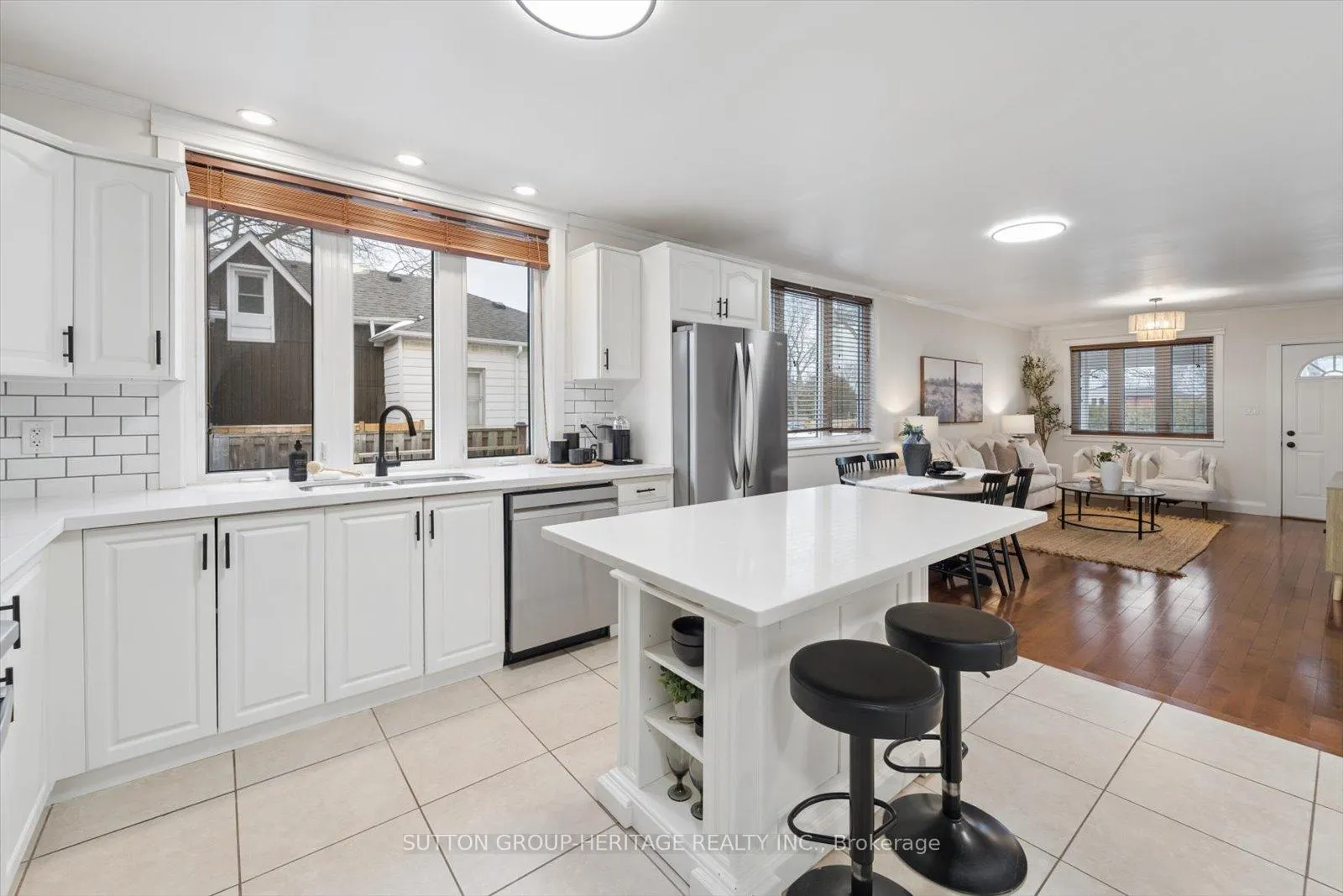 Photo 8 of 44 Queen Street, Clarington, Bowmanville — HOMEH