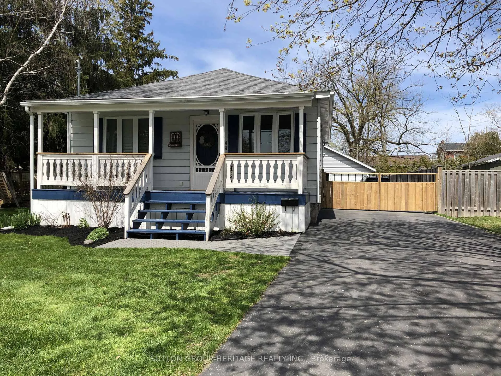 Photo 18 of 44 Queen Street, Clarington, Bowmanville — HOMEH
