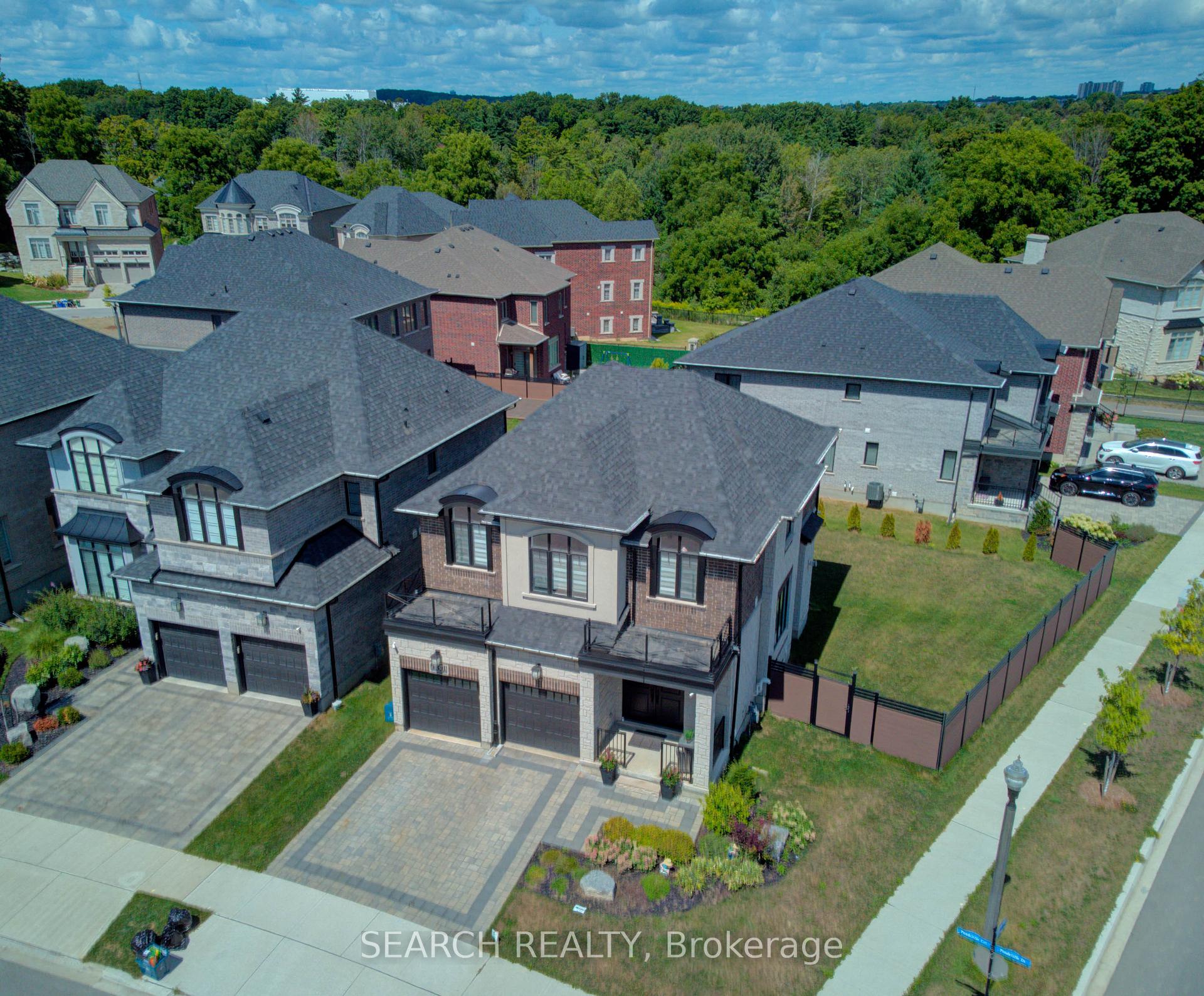 Photo 1 of 900 Pondcliffe Court, Kitchener — HOMEH