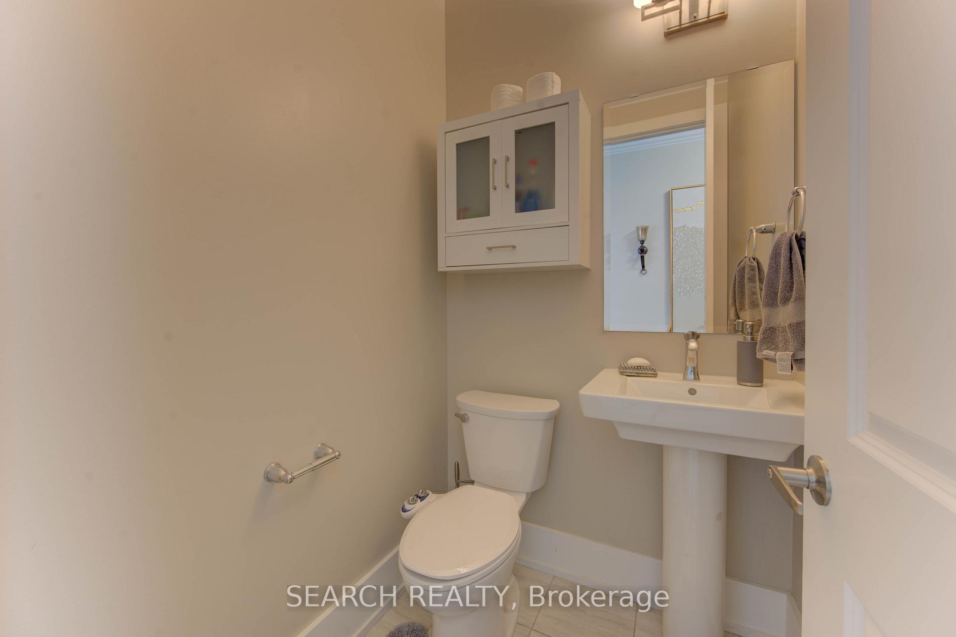 Photo 8 of 900 Pondcliffe Court, Kitchener — HOMEH