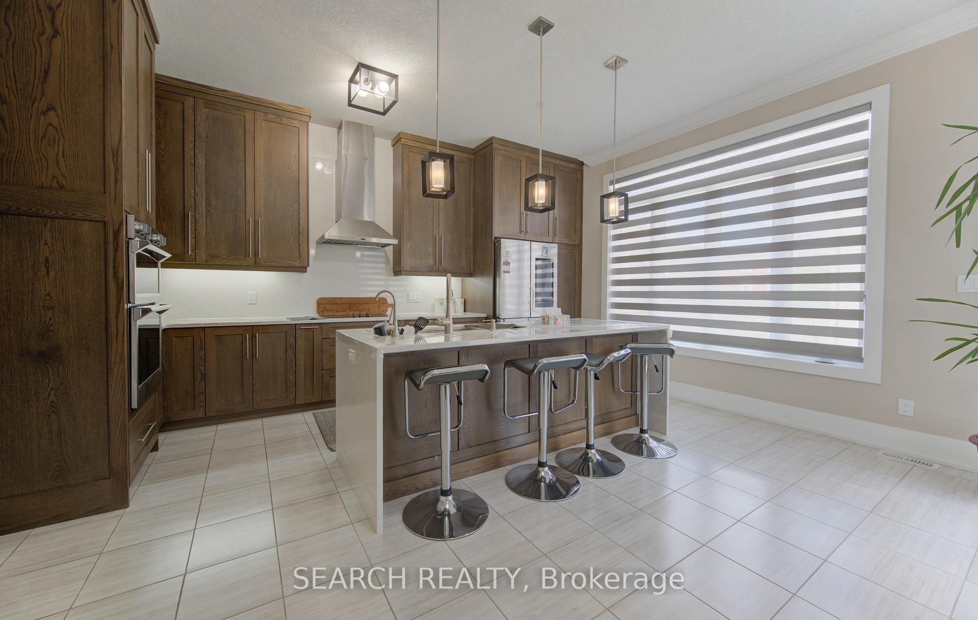 Photo 12 of 900 Pondcliffe Court, Kitchener — HOMEH