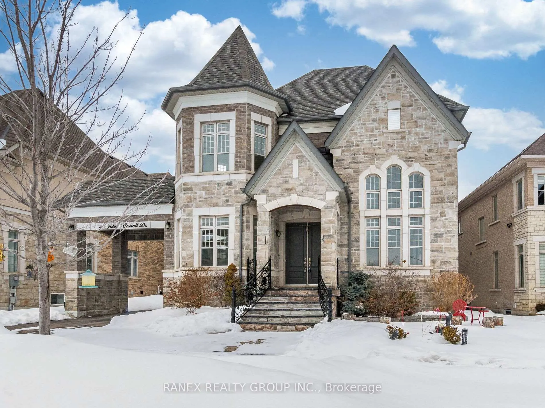 Photo 1 of 13 John Carroll Drive, Brampton, Toronto Gore Rural Estate — HOMEH