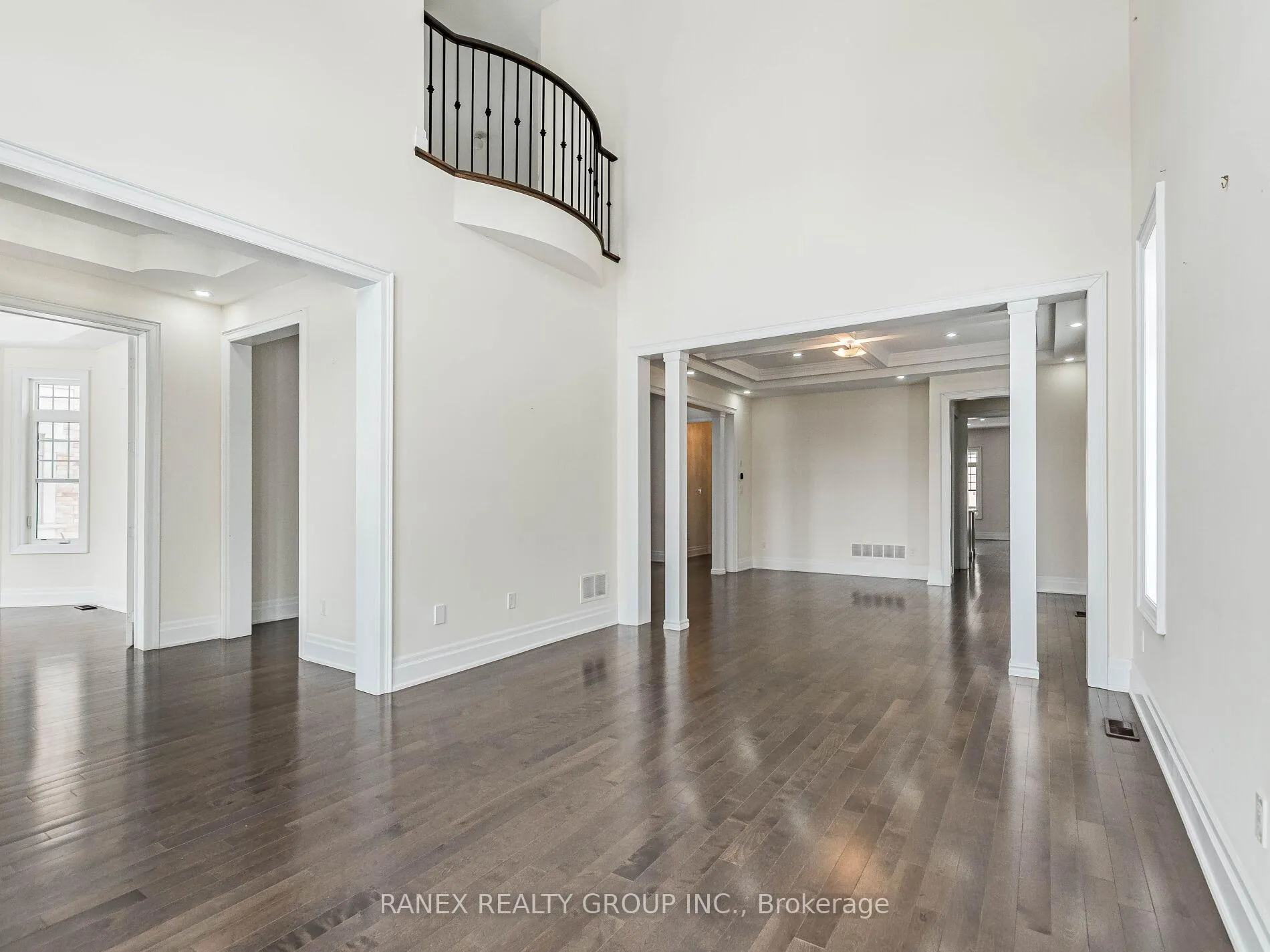 Photo 10 of 13 John Carroll Drive, Brampton, Toronto Gore Rural Estate — HOMEH