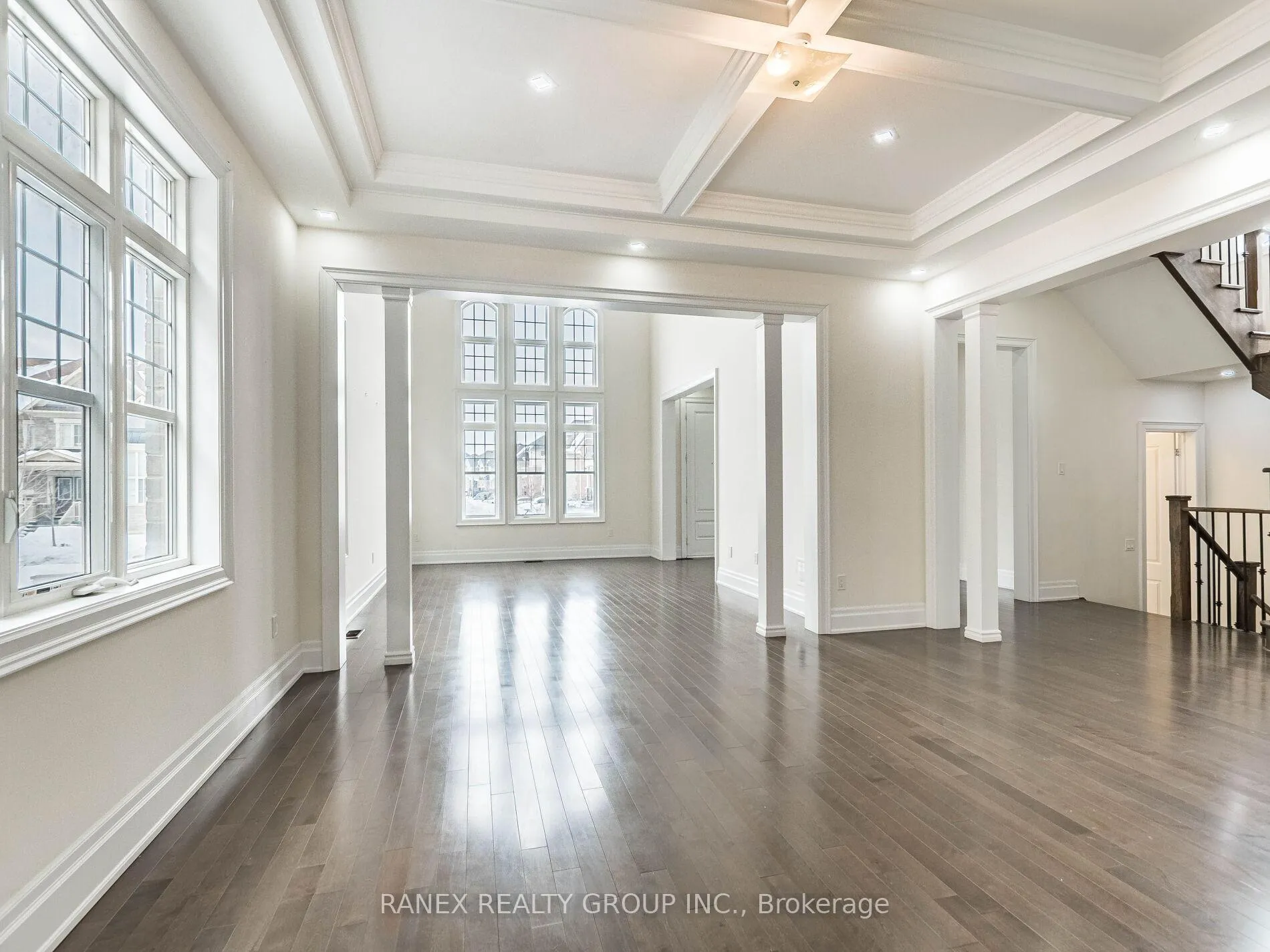 Photo 11 of 13 John Carroll Drive, Brampton, Toronto Gore Rural Estate — HOMEH