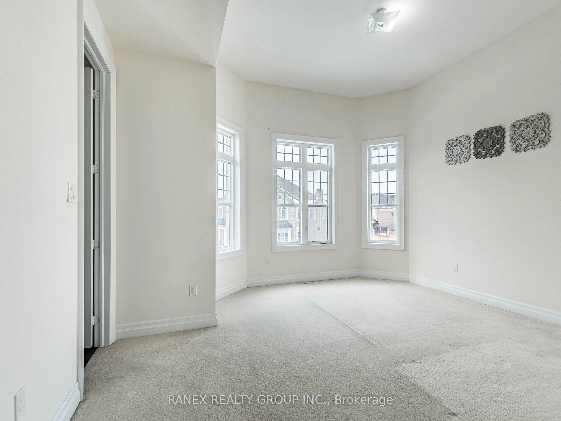 Photo 36 of 13 John Carroll Drive, Brampton, Toronto Gore Rural Estate — HOMEH
