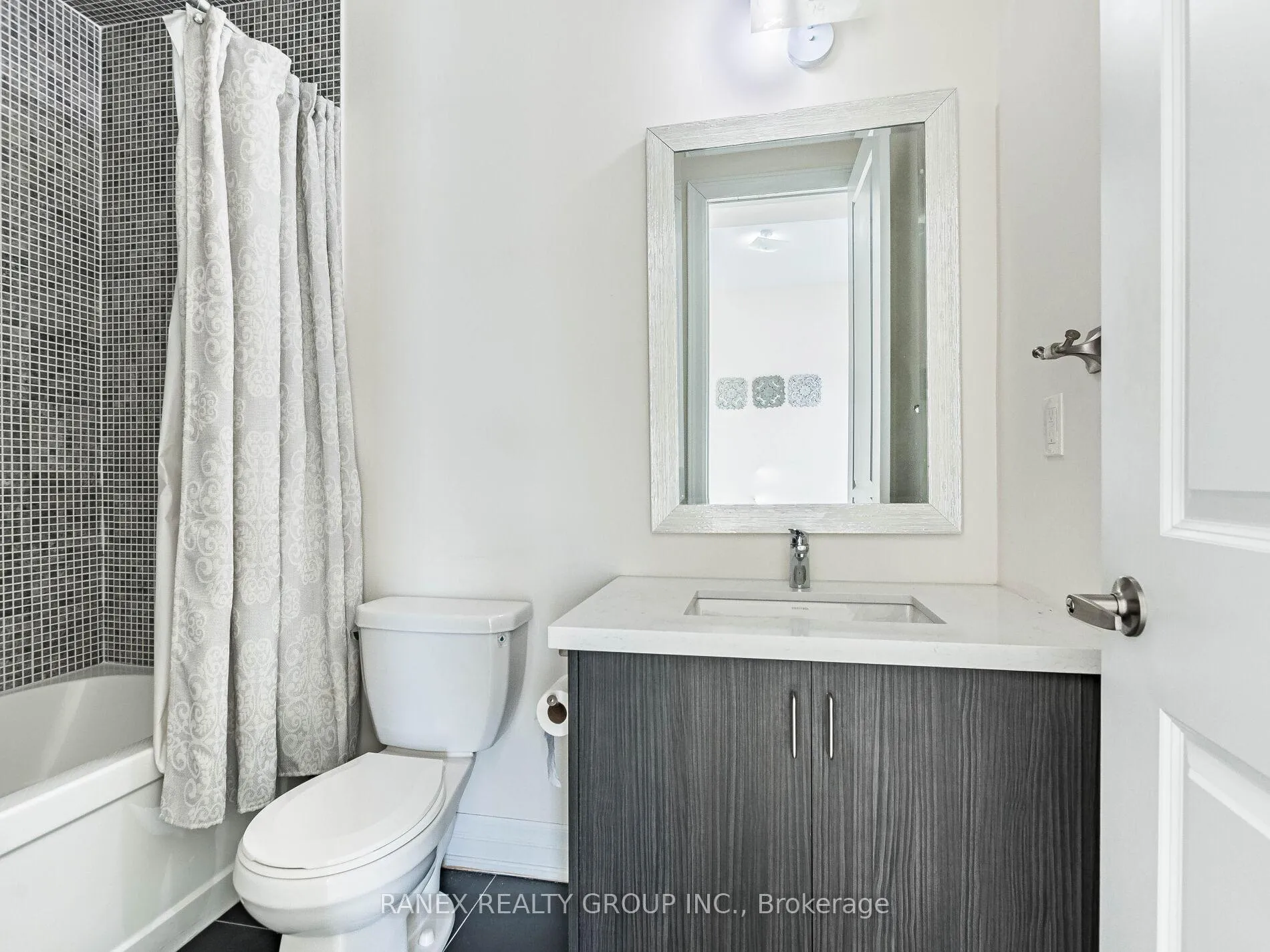 Photo 38 of 13 John Carroll Drive, Brampton, Toronto Gore Rural Estate — HOMEH