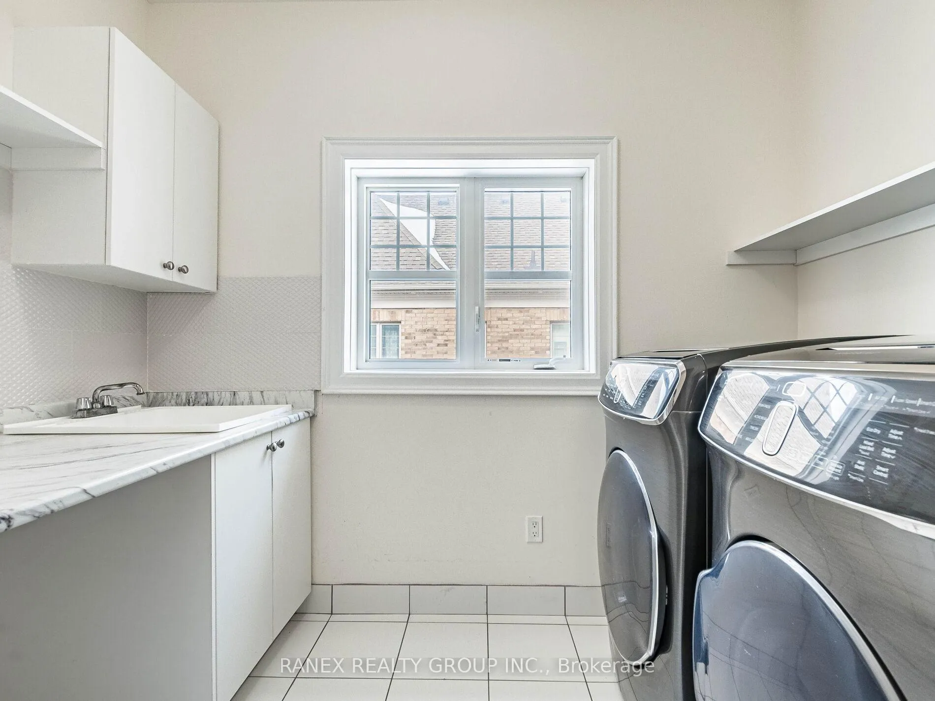 Photo 39 of 13 John Carroll Drive, Brampton, Toronto Gore Rural Estate — HOMEH