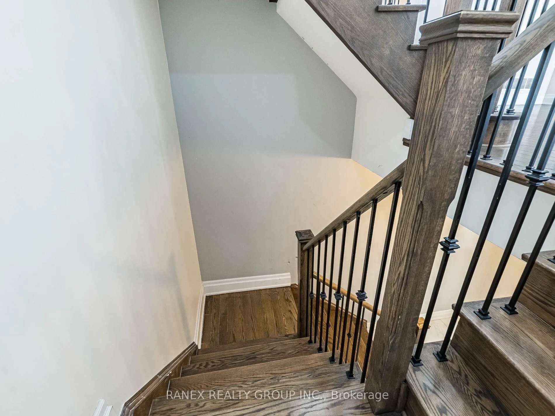 Photo 40 of 13 John Carroll Drive, Brampton, Toronto Gore Rural Estate — HOMEH