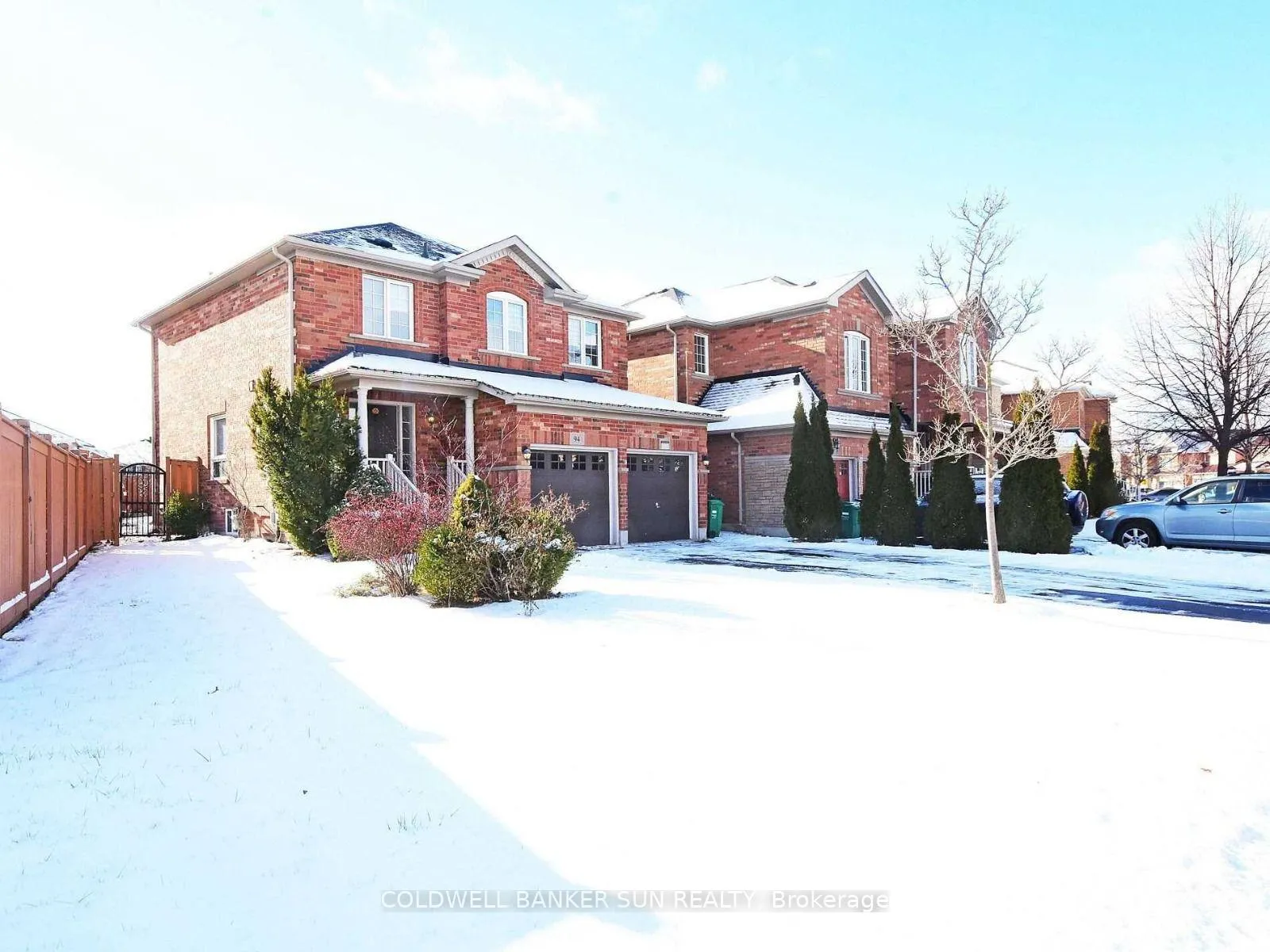Photo 2 of 94 Crown Victoria Drive, Brampton, Fletcher's Meadow — HOMEH