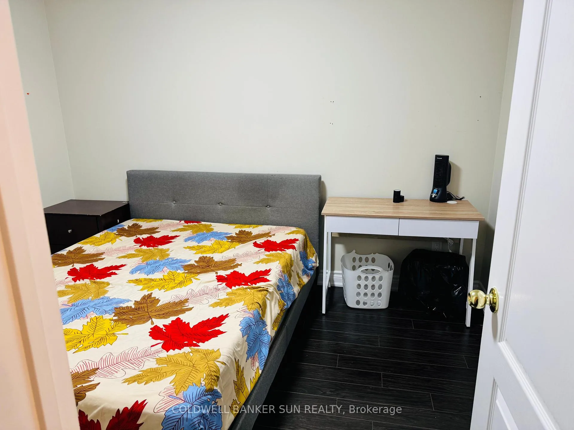 Photo 10 of 94 Crown Victoria Drive, Brampton, Fletcher's Meadow — HOMEH