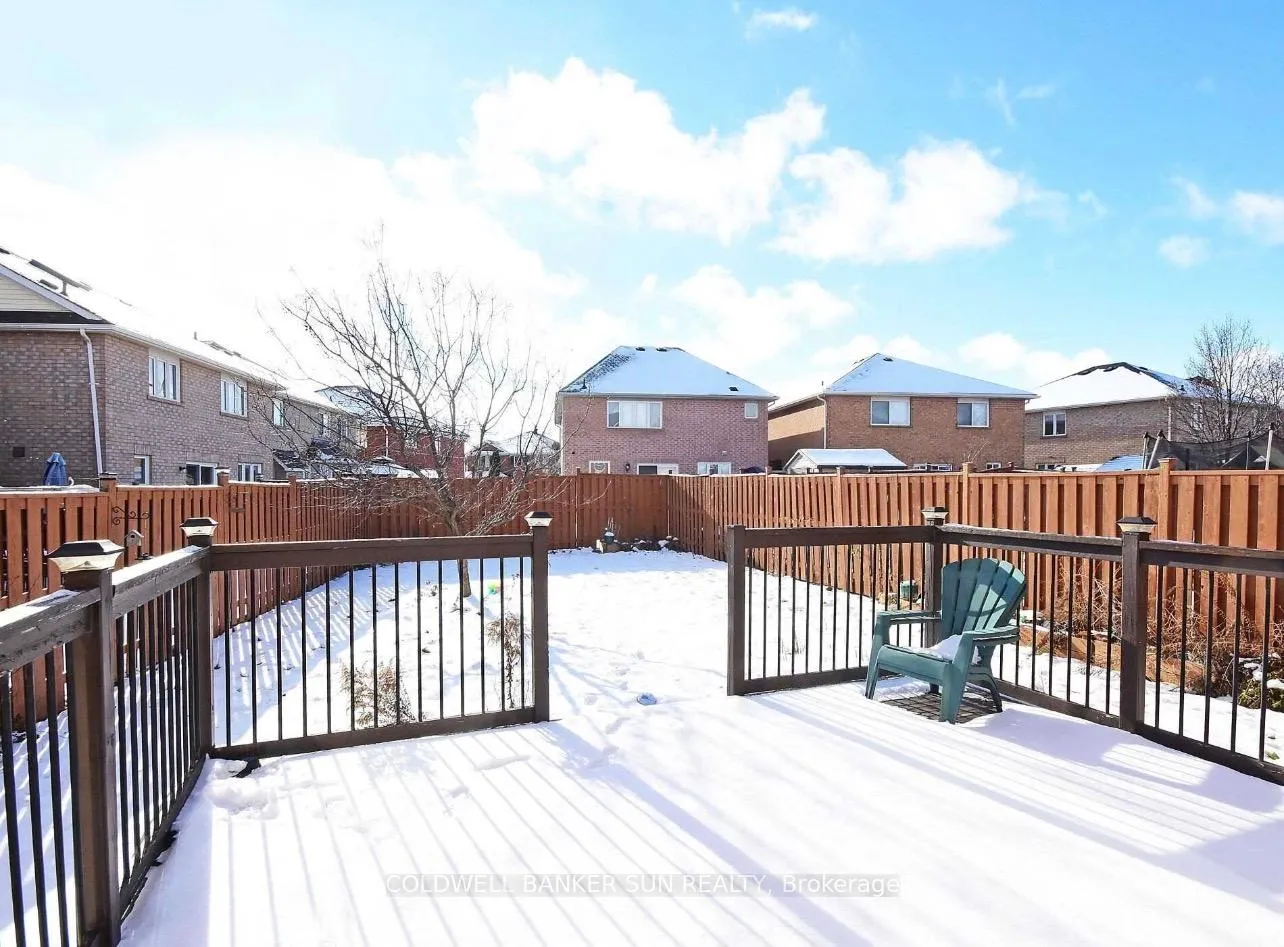 Photo 14 of 94 Crown Victoria Drive, Brampton, Fletcher's Meadow — HOMEH