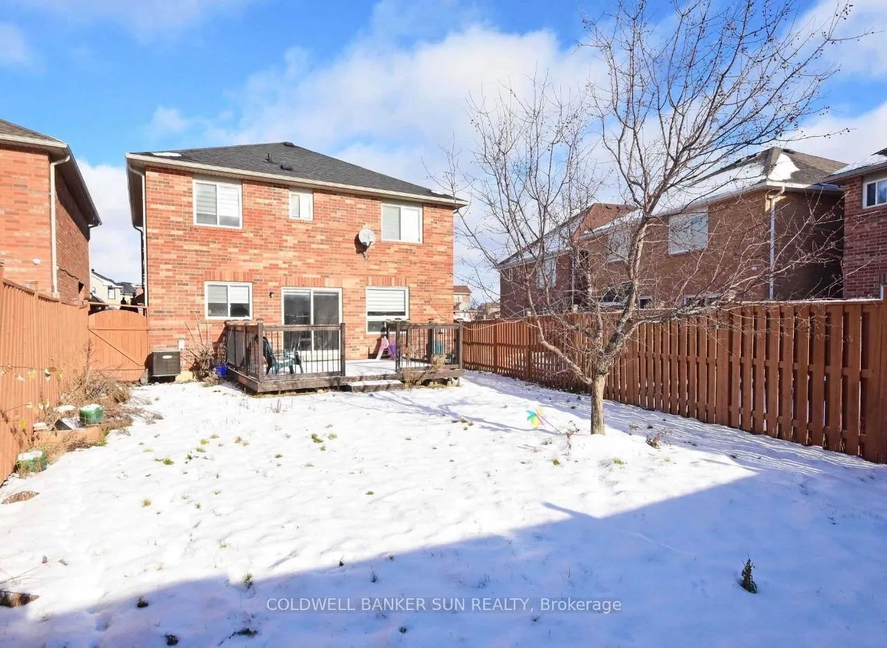 Photo 15 of 94 Crown Victoria Drive, Brampton, Fletcher's Meadow — HOMEH
