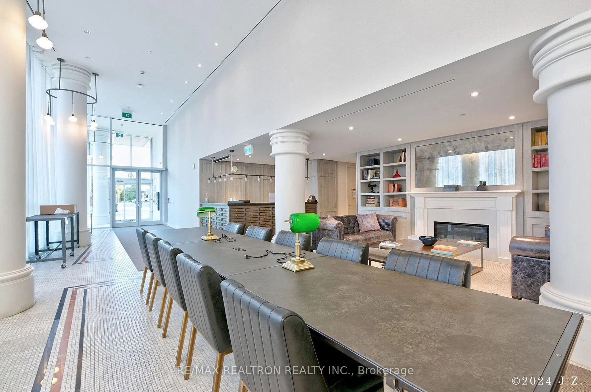 Photo 3 of Unit 1302, 33 Helendale Avenue, Toronto, Yonge-Eglinton — HOMEH