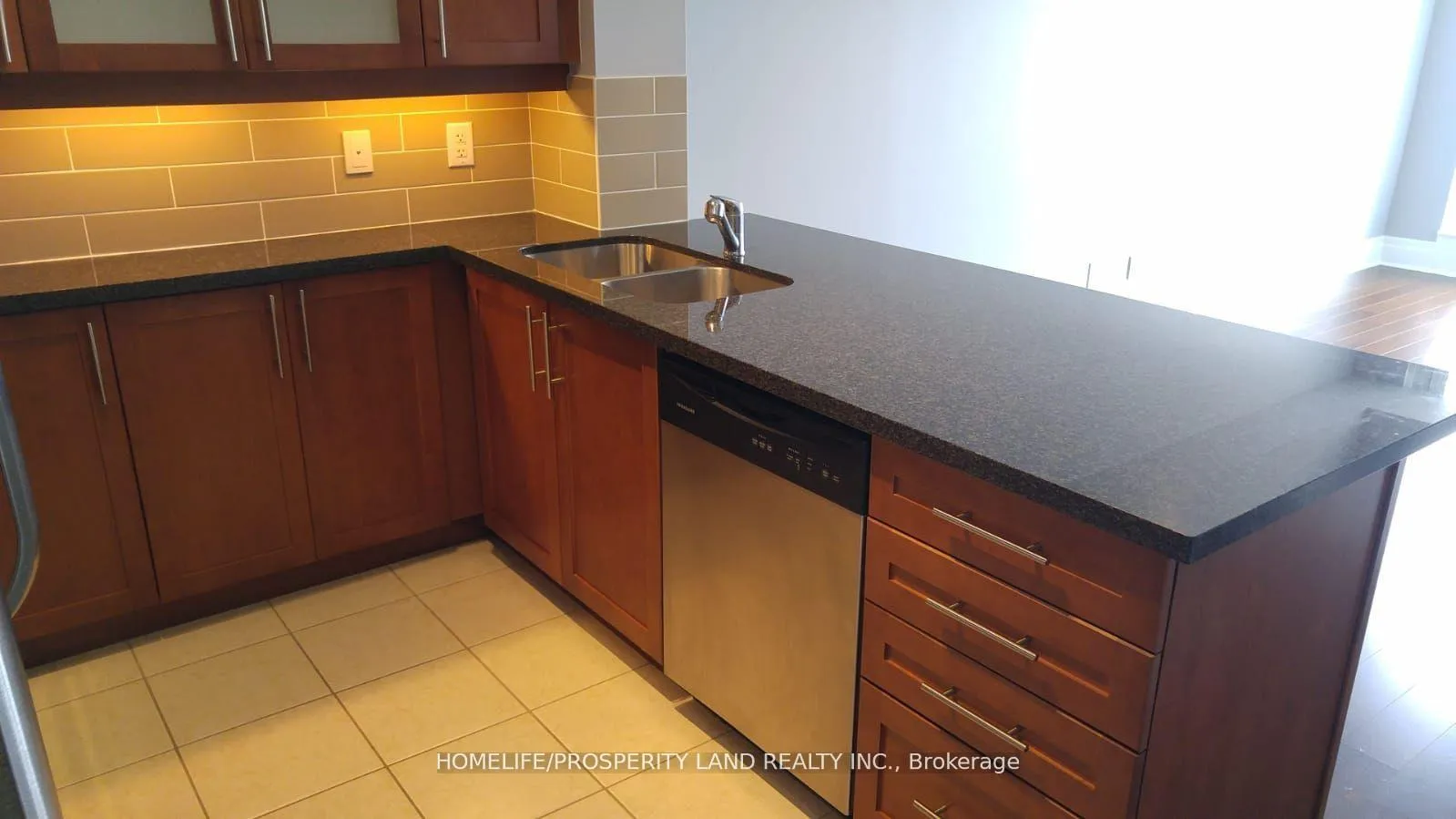 Photo 4 of Unit 1001, 131 Upper Duke Crescent, Markham, Unionville — HOMEH