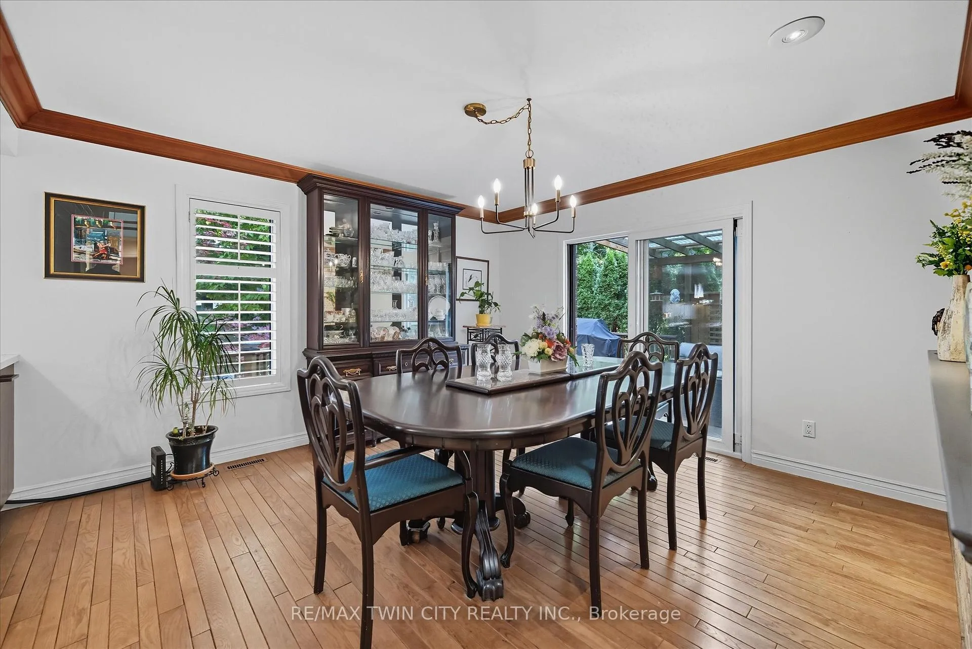 Photo 8 of 275 Greenbriar Road, Hamilton, Meadowlands — HOMEH