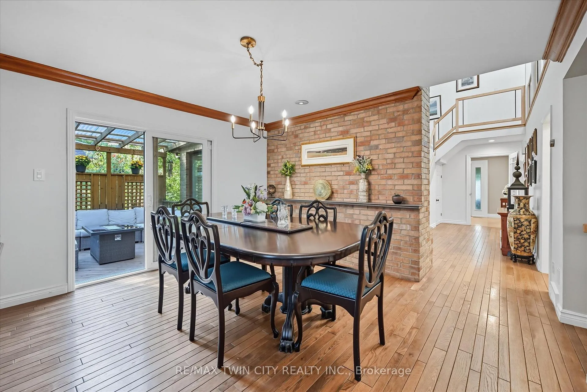 Photo 9 of 275 Greenbriar Road, Hamilton, Meadowlands — HOMEH