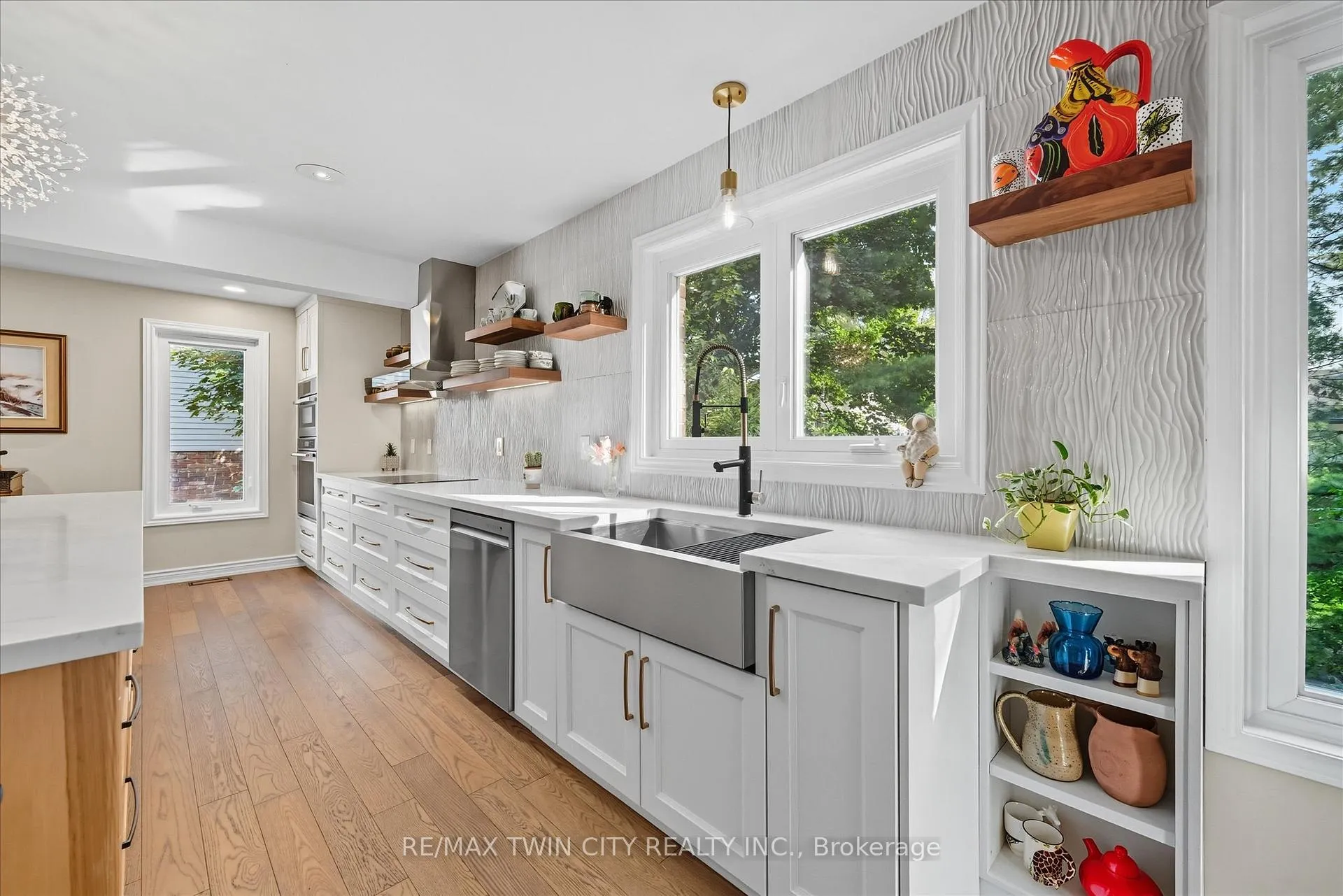 Photo 11 of 275 Greenbriar Road, Hamilton, Meadowlands — HOMEH
